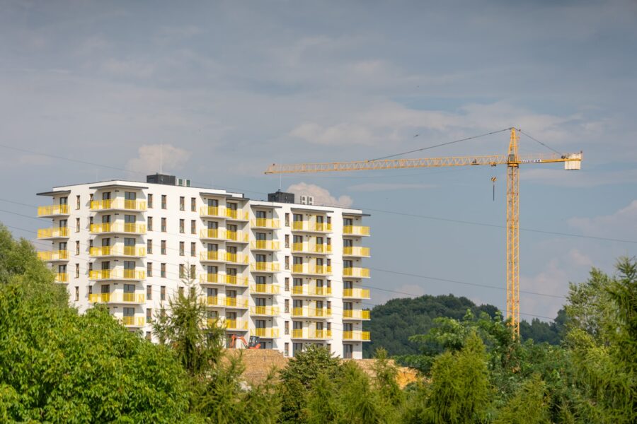 Hipoteka odwrócona a renta dożywotnia – podobny cel, zupełnie inne zasady